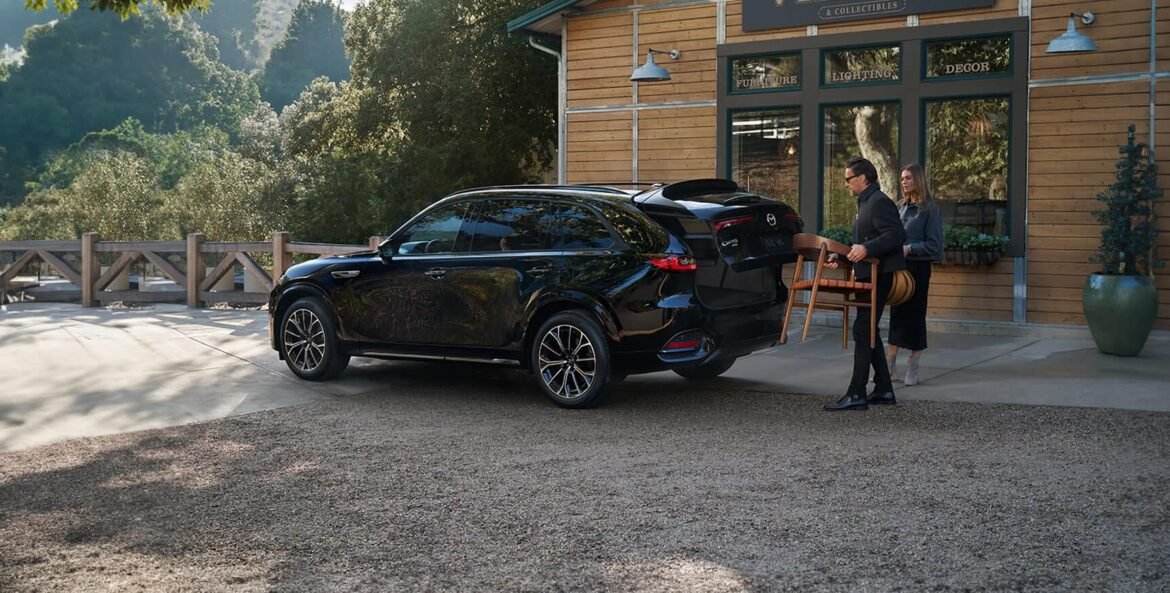 2025-Mazda-CX-12370Hero.jpg