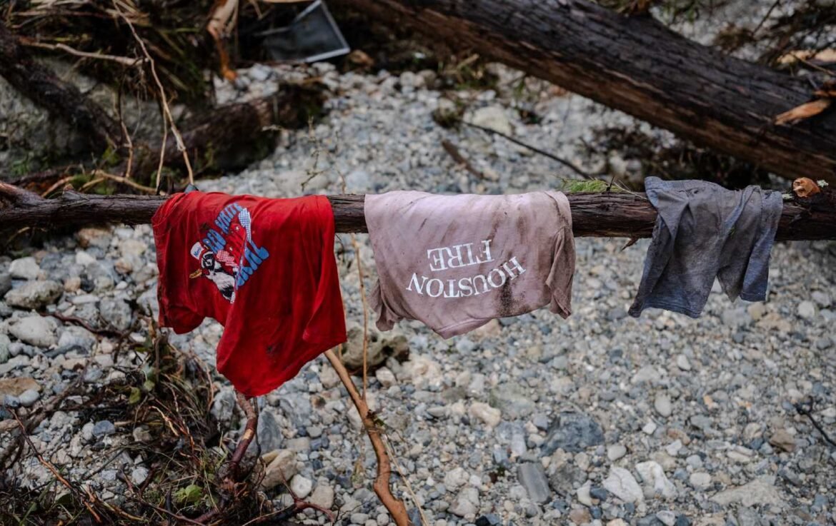 texas-flood-shirts-getty.jpg